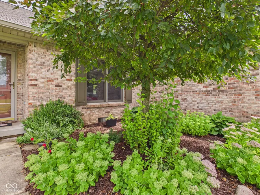 1413 N Fairview Avenue, Alexandria, IN 46001 - #3