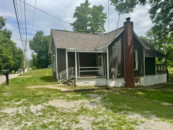 9852 N Knightsville Crawford Street, Brazil, IN 47834