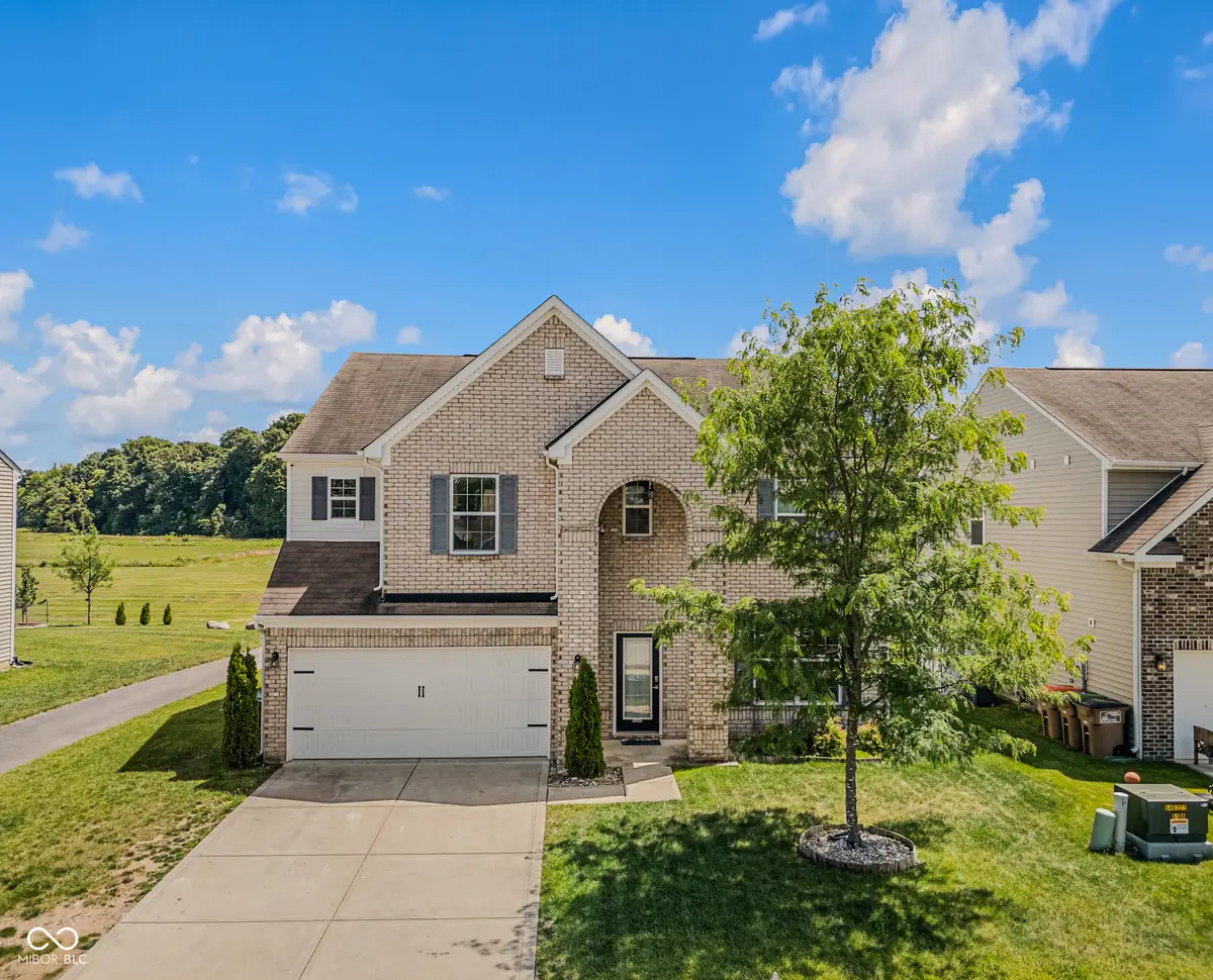 2071 Creek Bank Drive, Columbus, IN 47201 - #1