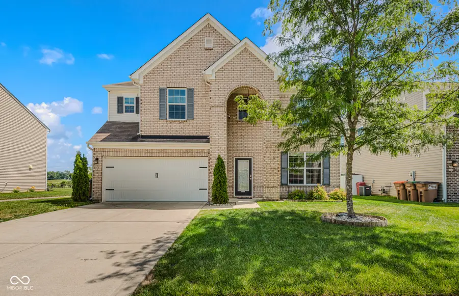 2071 Creek Bank Drive, Columbus, IN 47201 - #3