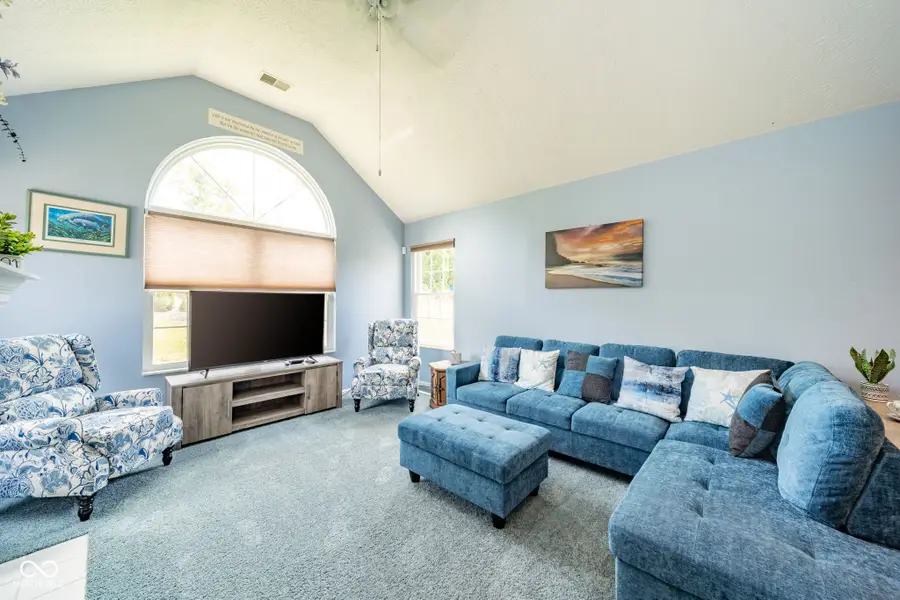 3065 W Applewood Court, Muncie, IN 47304 - #3
