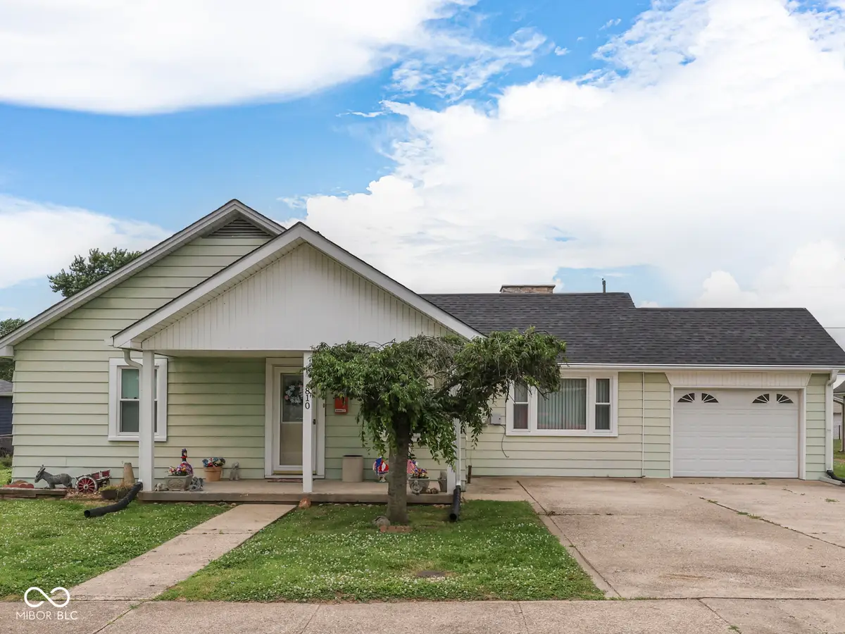 810 S Cherry Street, Martinsville, IN 46151 - #1