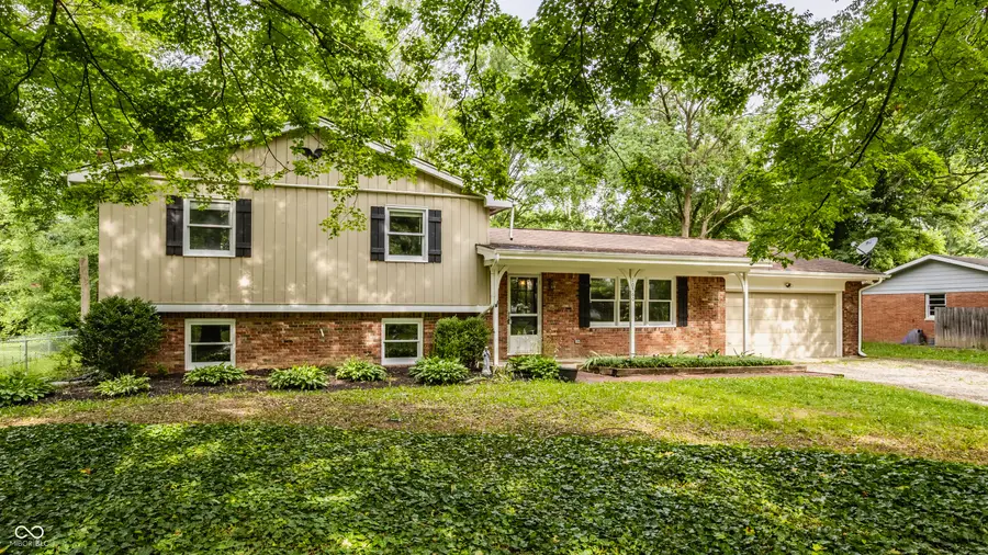 10560 Greentree Drive, Carmel, IN 46032 - #2