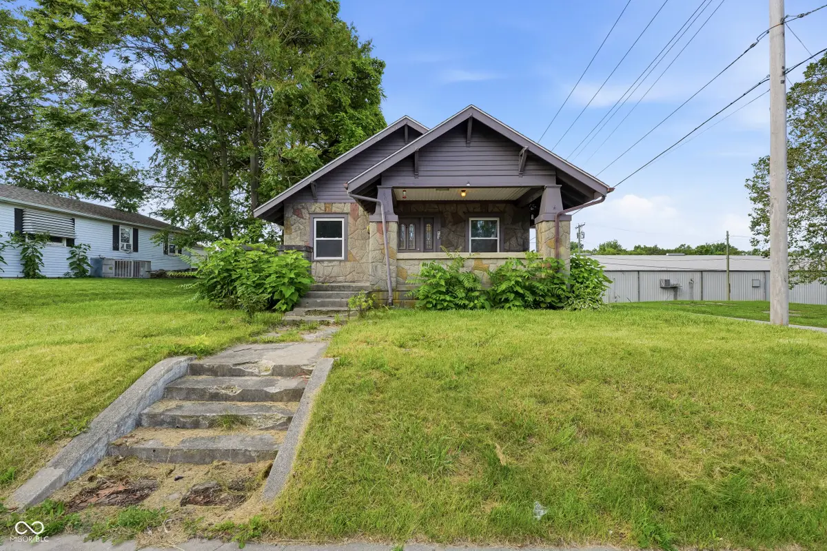 609 W Washington Street, Alexandria, IN 46001 - #1