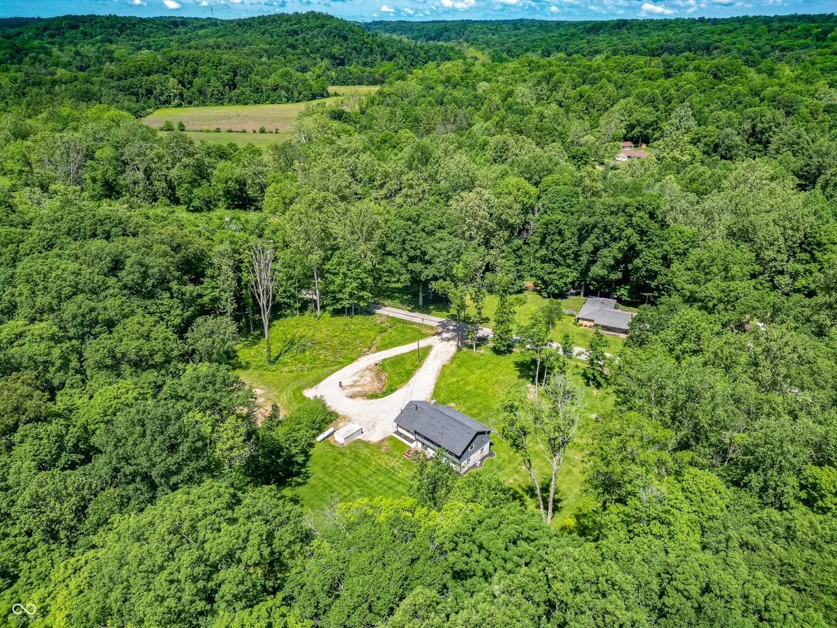 41 N Wolfcreek Road, Columbus, IN 47201 - #1