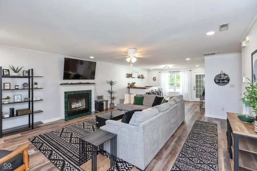 8645 Captain Drive, Avon, IN 46123 - #2
