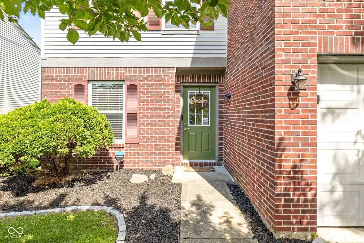 5687 N Jamestown Drive, McCordsville, IN 46055 - #1