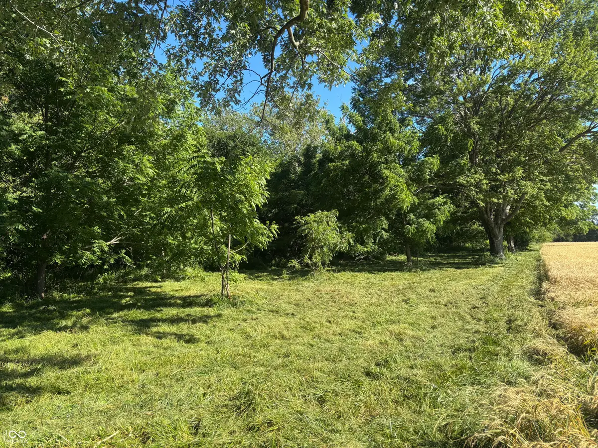 3901 E 600 North, Shelbyville, IN 46176 - #1