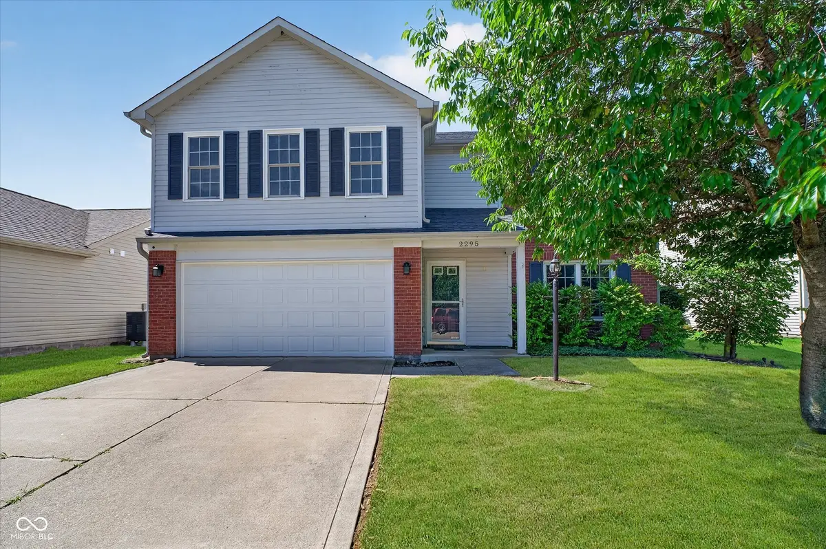 2295 Lakecrest Drive, Columbus, IN 47201 - #1