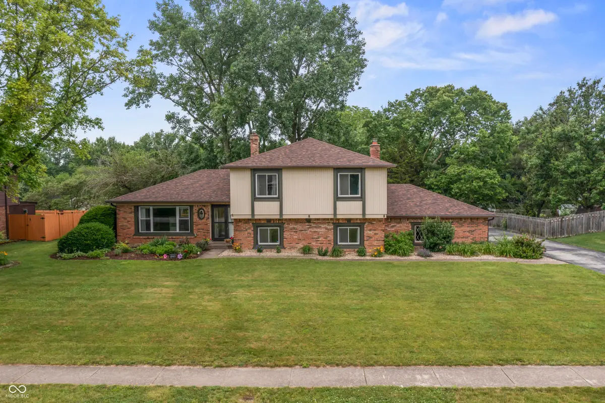 1214 Sherwood Drive, Greenfield, IN 46140 - #1