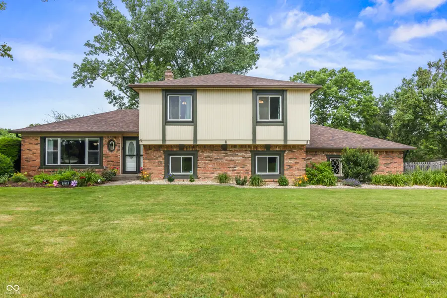 1214 Sherwood Drive, Greenfield, IN 46140 - #2