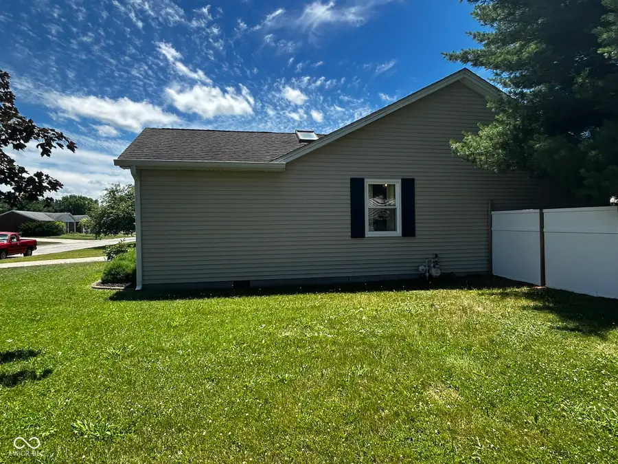 4684 Hackberry Drive, Columbus, IN 47201 - #2