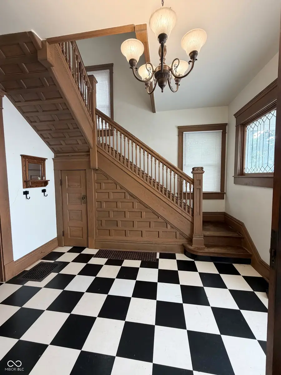228 W Washington Street, Greensburg, IN 47240 - #2