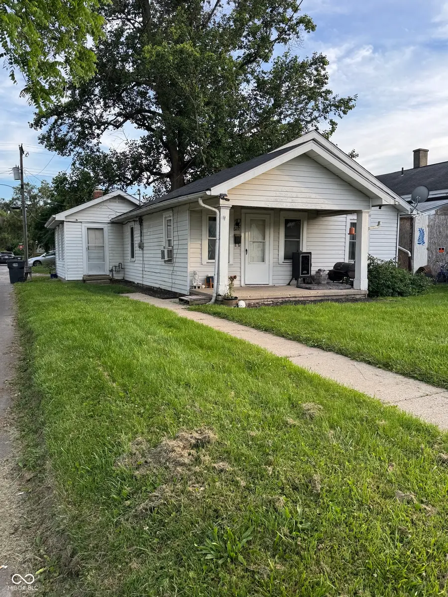 627 E 31st Street, Anderson, IN 46016 - #2
