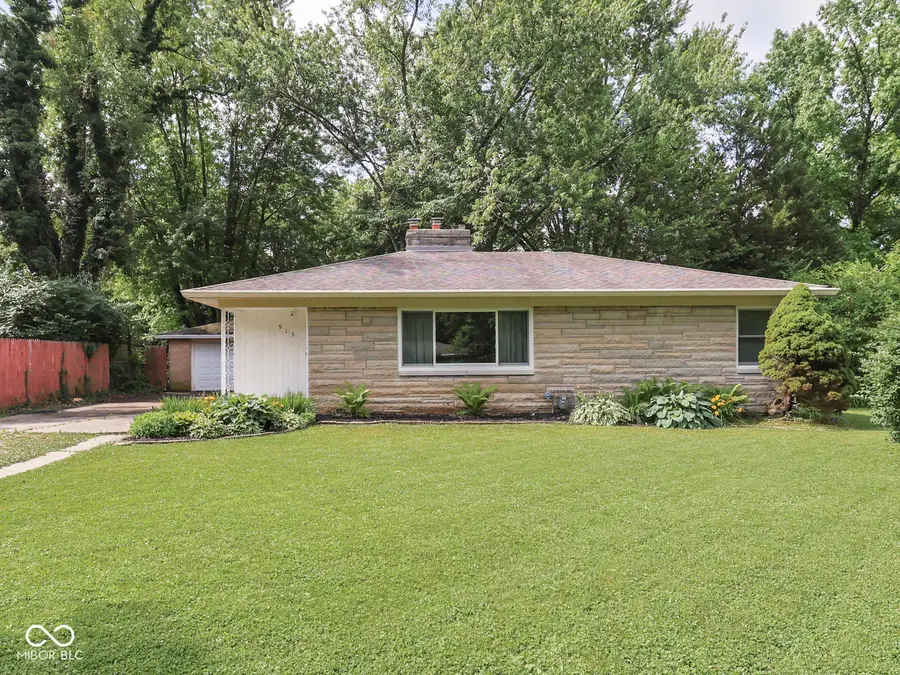915 Southwood Drive, Indianapolis, IN 46227 - #2