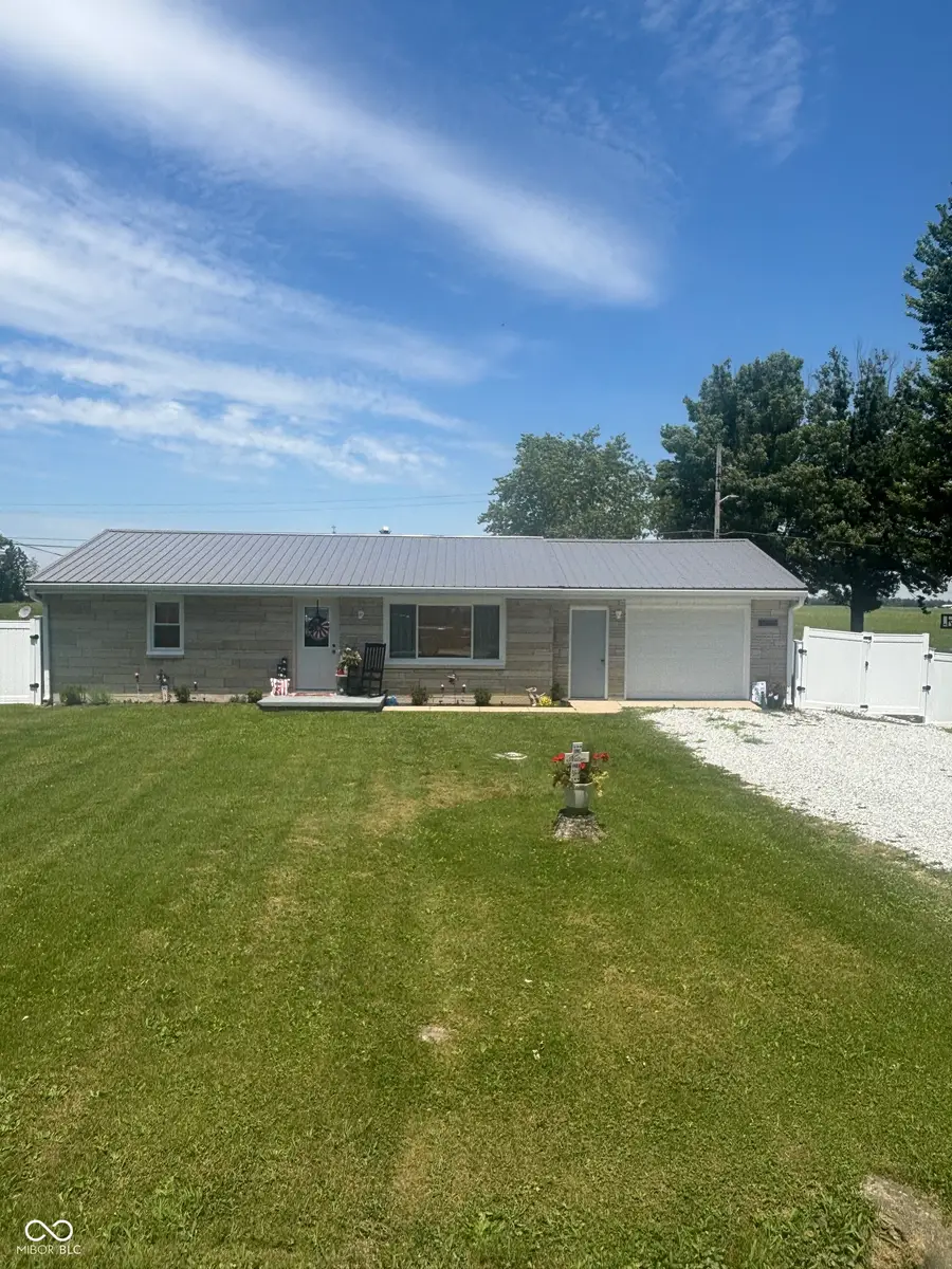 606 E Gatewood Drive, Westport, IN 47283 - #2