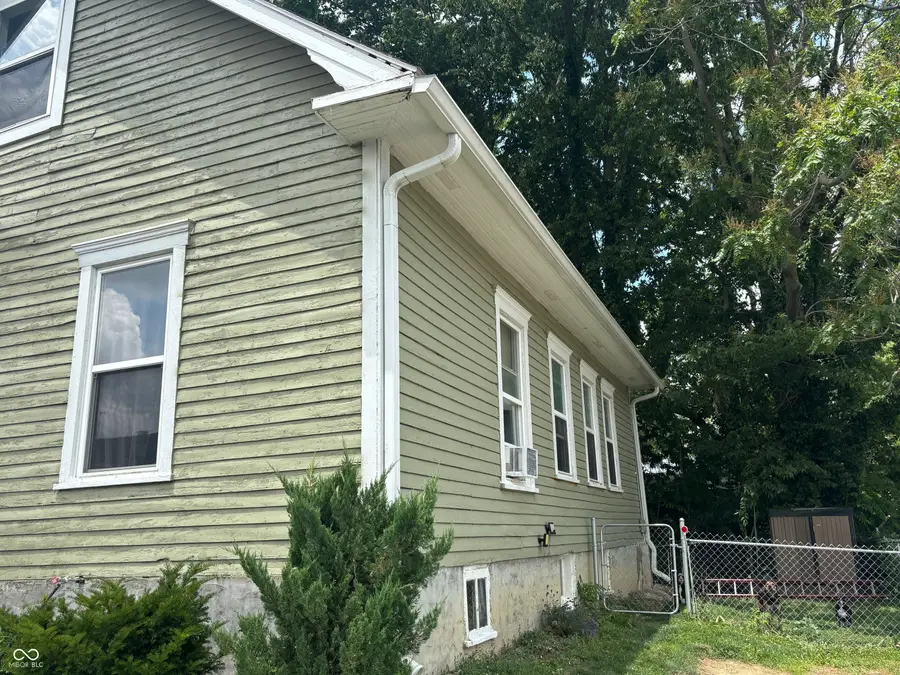 438 Colescott Street, Shelbyville, IN 46176 - #3