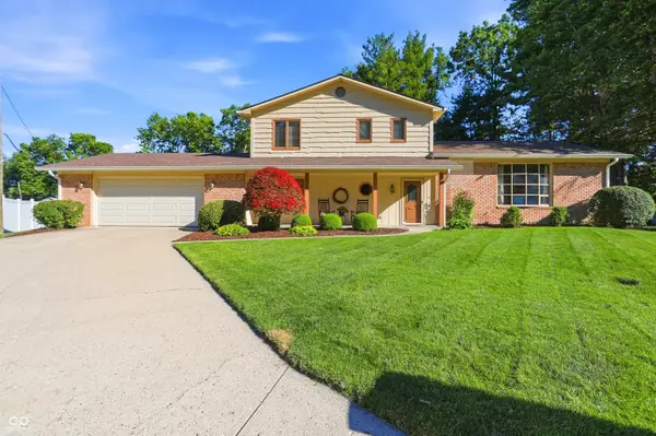 825 Queenswood Court, Indianapolis, IN 46217