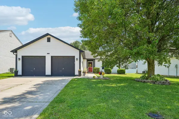 718 Breakers Lane, Fortville, IN 46040