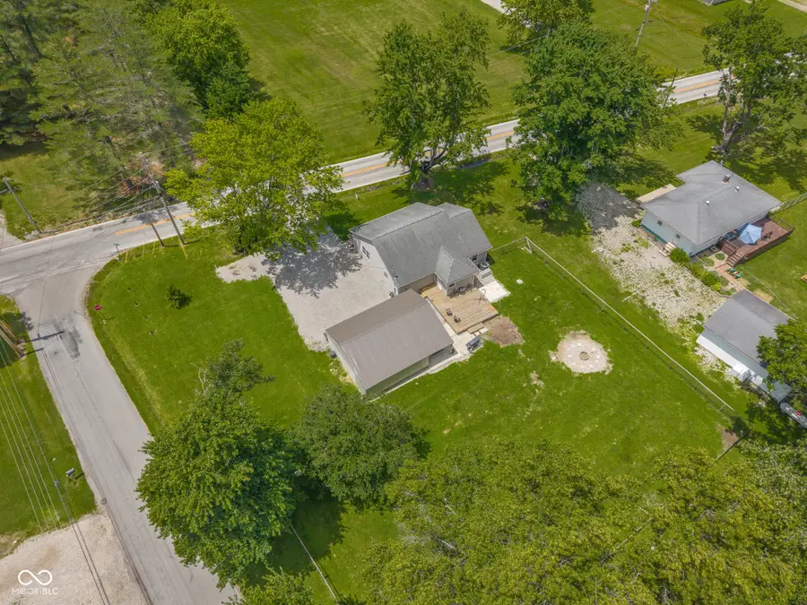 8951 S State Road 58, Columbus, IN 47201 - #2