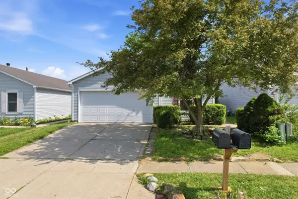 10688 Glenayr Drive, Camby, IN 46113