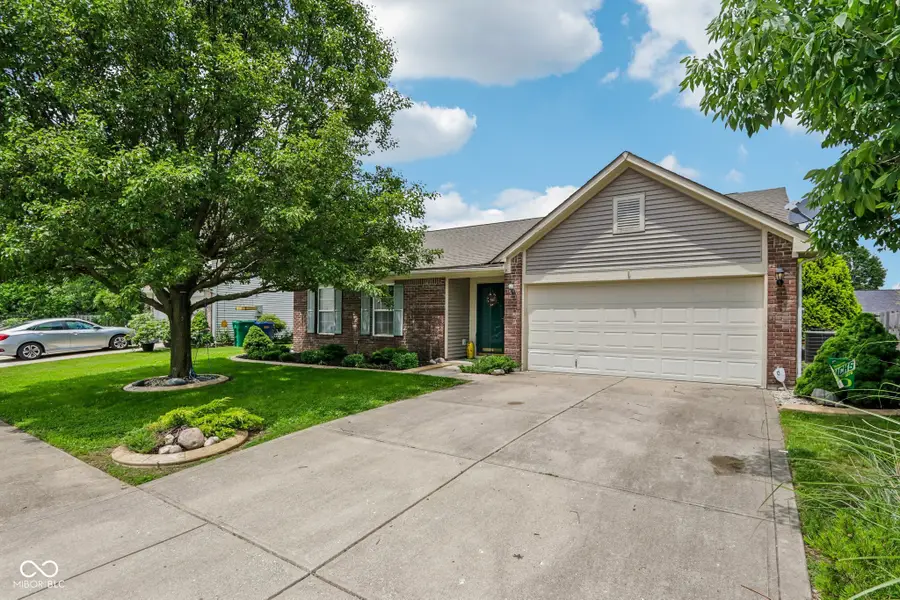 6660 W Denton Drive, McCordsville, IN 46055 - #2