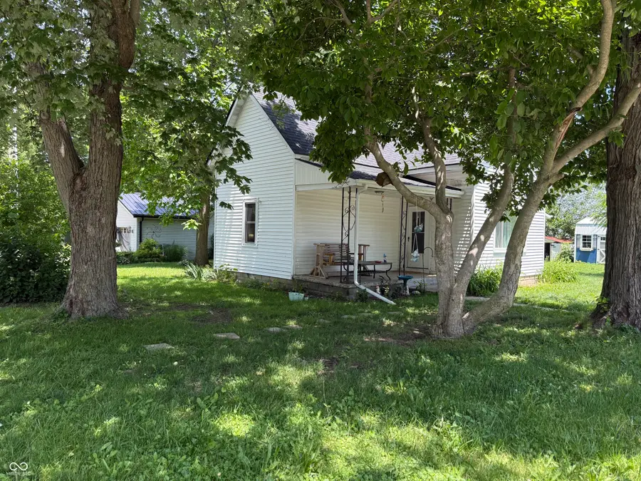 901 Columbia Avenue, Alexandria, IN 46001 - #2