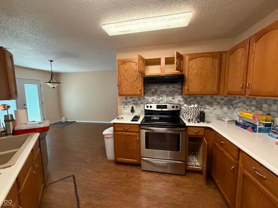 632 Runnymede Court, Greenfield, IN 46140 - #3