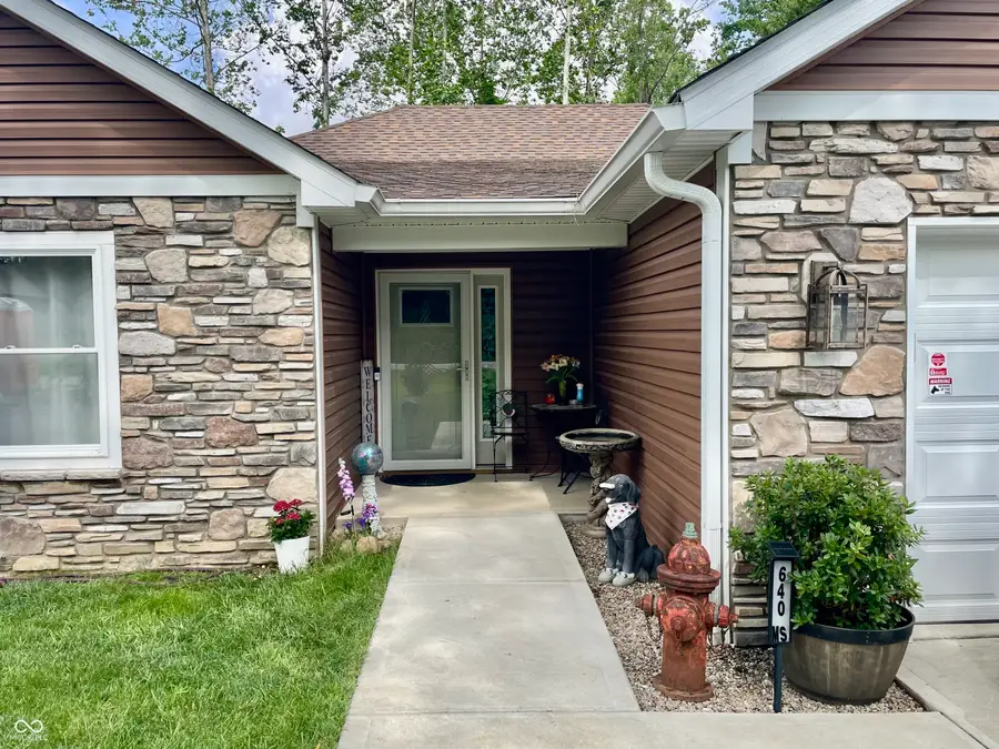 640 Mill Springs, Coatesville, IN 46121 - #3