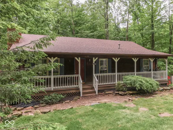 6477 Black Bear Drive, Nineveh, IN 46164