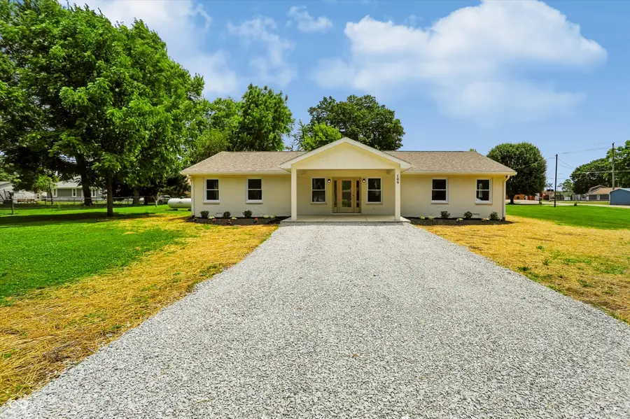 109 W Johnson Street, Fairland, IN 46126 - #2