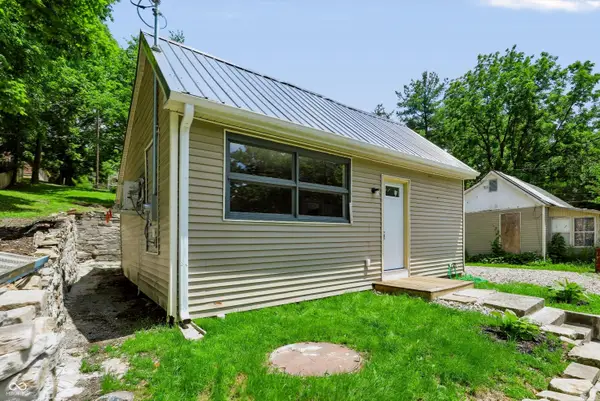 8146 Market, Stinesville, IN 47464
