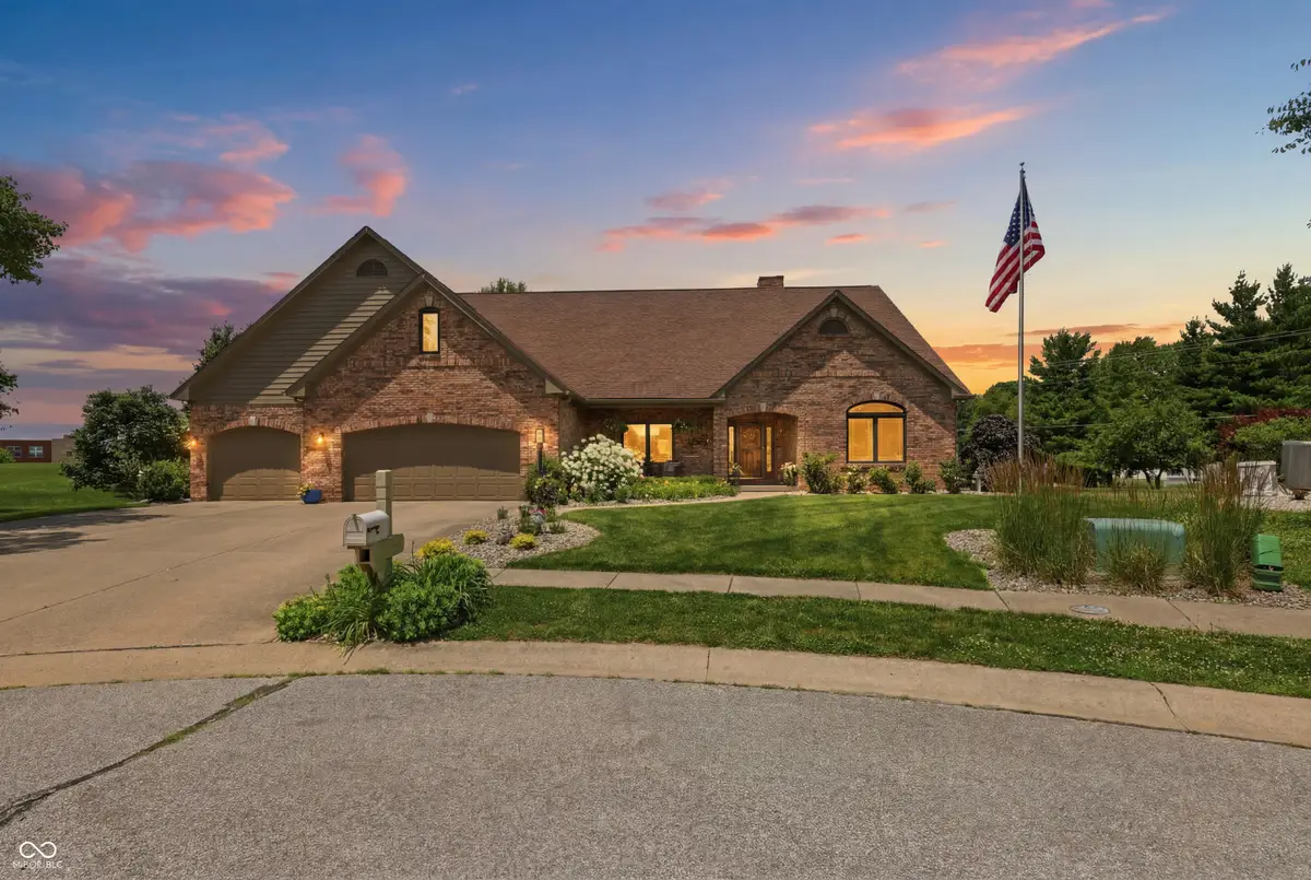 2496 Turf Way, Shelbyville, IN 46176 - #1
