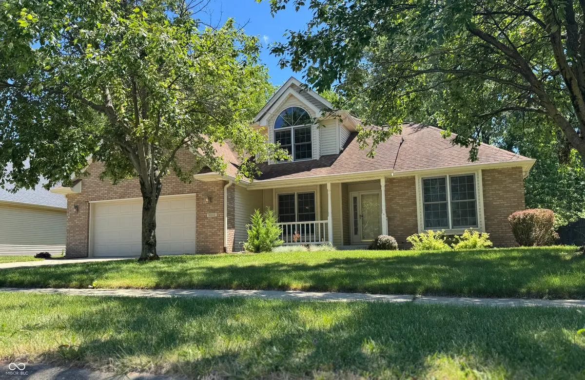 2055 Pinewood Drive, Columbus, IN 47203 - #1