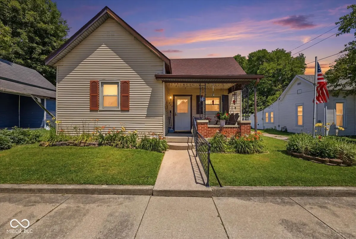 326 W Taylor Street, Shelbyville, IN 46176 - #1
