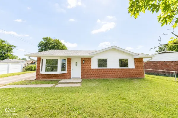 1215 N Gladstone Avenue, Columbus, IN 47201