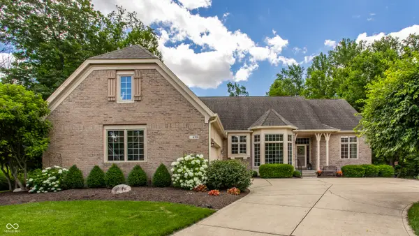 9729 Oakhaven Court, Indianapolis, IN 46256
