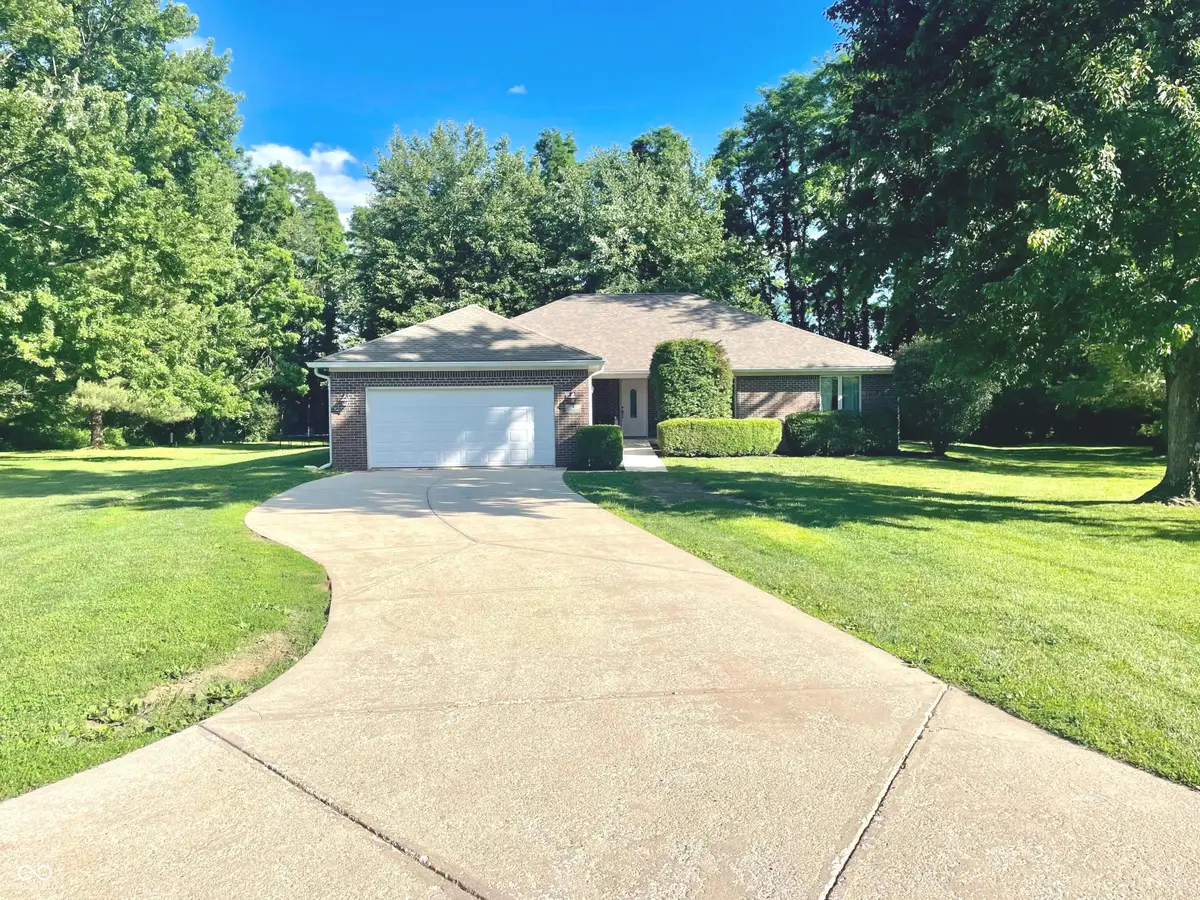 8 U Drive, Cloverdale, IN 46120 - #1
