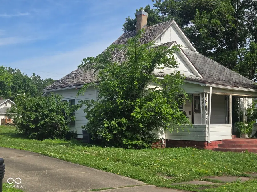 138 N 11th Street, Clinton, IN 47842 - #2