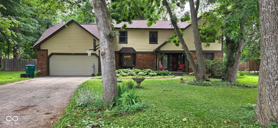 1914 S Hunters Ridge Lane, Greenwood, IN 46143 - #2