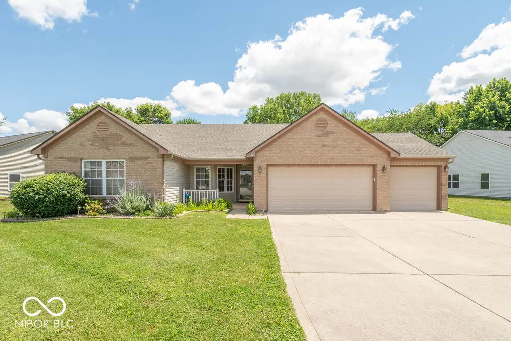 911 Port Drive, Avon, IN 46123 - #1