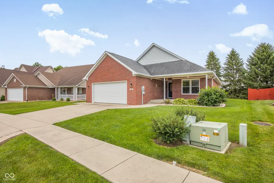 4321 W Summerhaven Drive, New Palestine, IN 46163 - #3