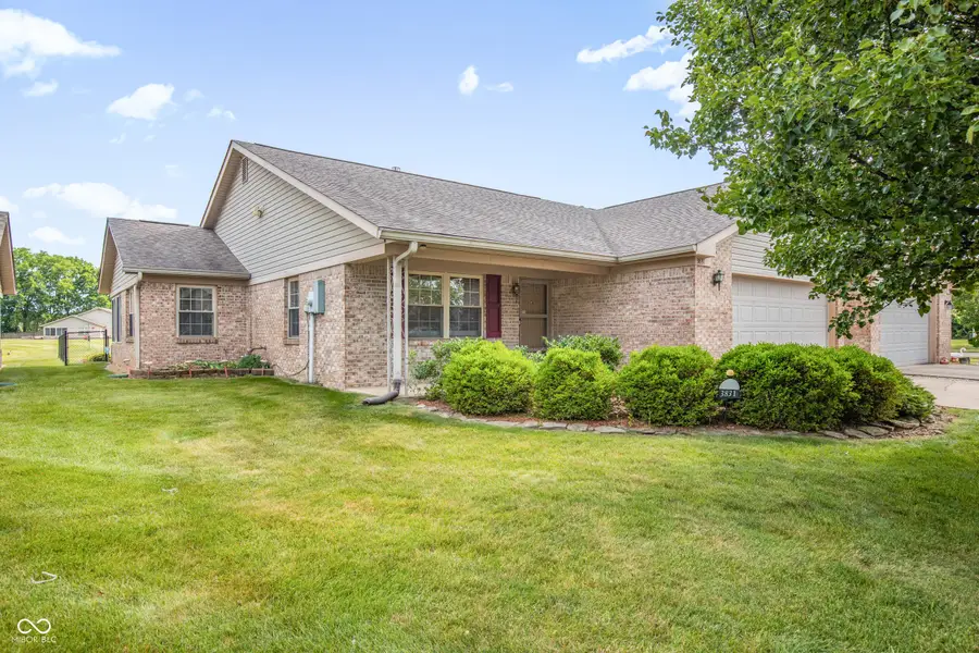 3831 Oak Trail, Indianapolis, IN 46237 - #3