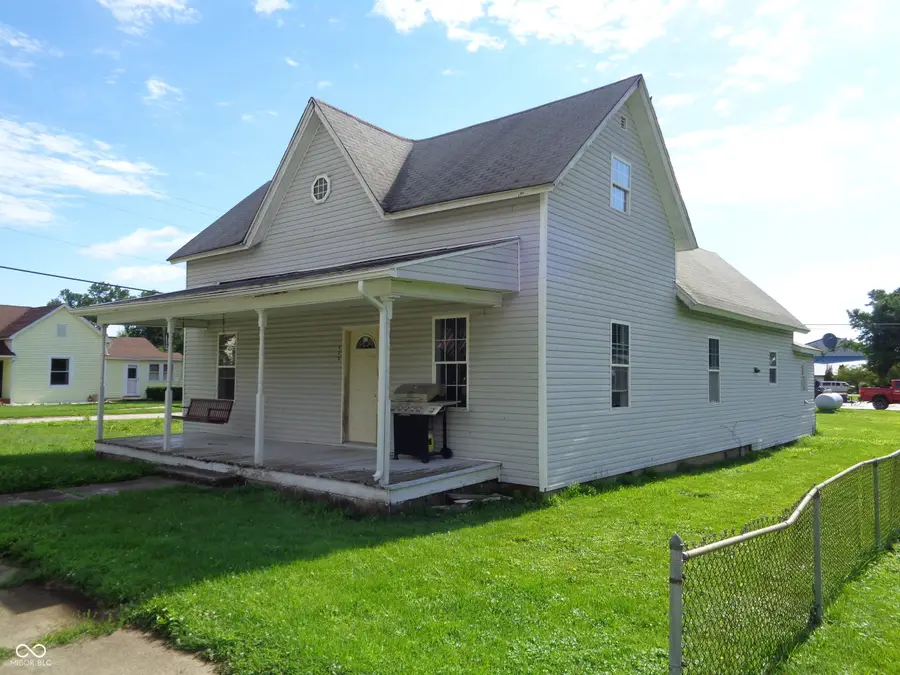 400 S Division Street, Cayuga, IN 47928 - #3