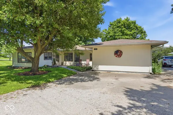 1974 N Knightstown Road, Shelbyville, IN 46176