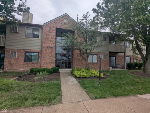 4371 W Village Parkway W, Indianapolis, IN 46254