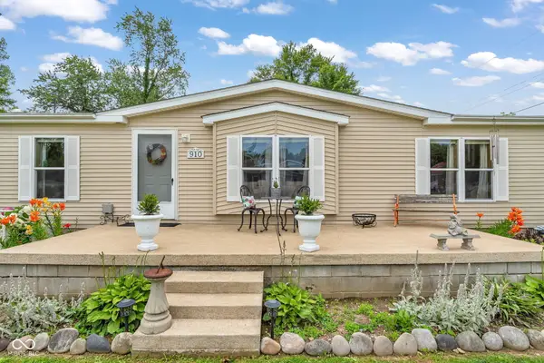 910 E Washington Street, Knightsville, IN 47857