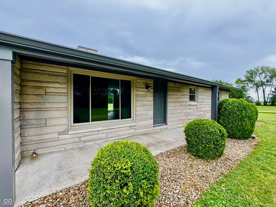9508 E County Road 700 N, Seymour, IN 47274 - #3