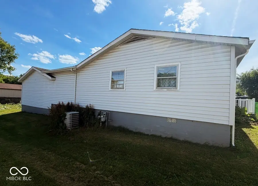 809 Tuttle Avenue, Crawfordsville, IN 47933 - #2