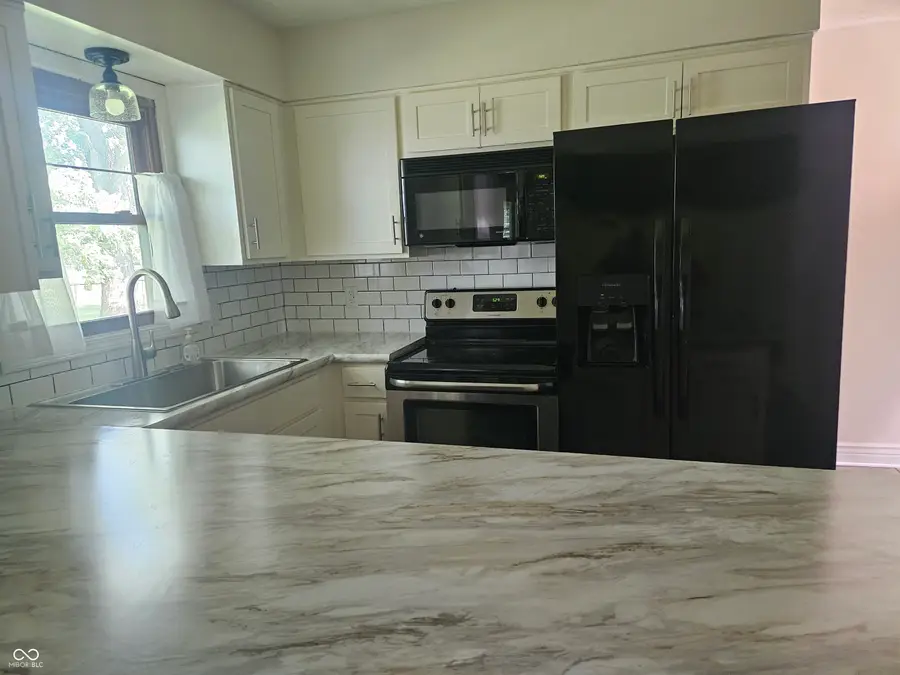 1402 S Thompson Road, Shelbyville, IN 46176 - #3